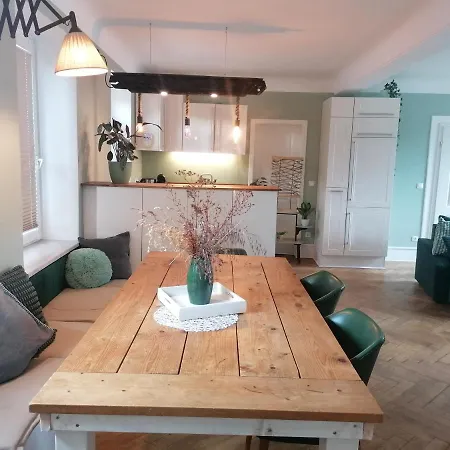 Voll Ausgestattete Wohnung Mit Moselblick Alf Exterior photo