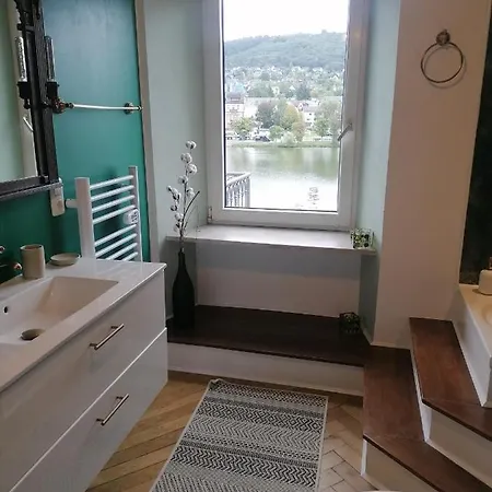 Voll Ausgestattete Wohnung Mit Moselblick Alf Exterior photo